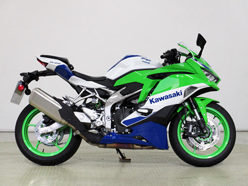 カワサキ　ZX-4RR